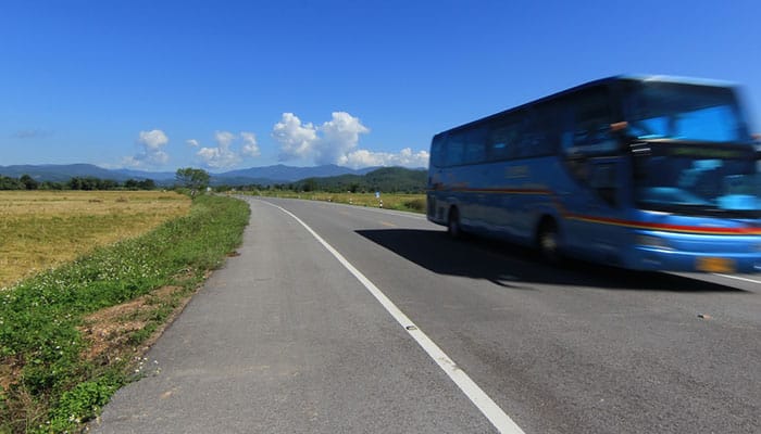 Öffentlicher bus from Bangkok to Ayutthaya