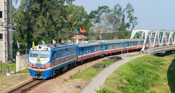 From Hue to Phong Nha by train